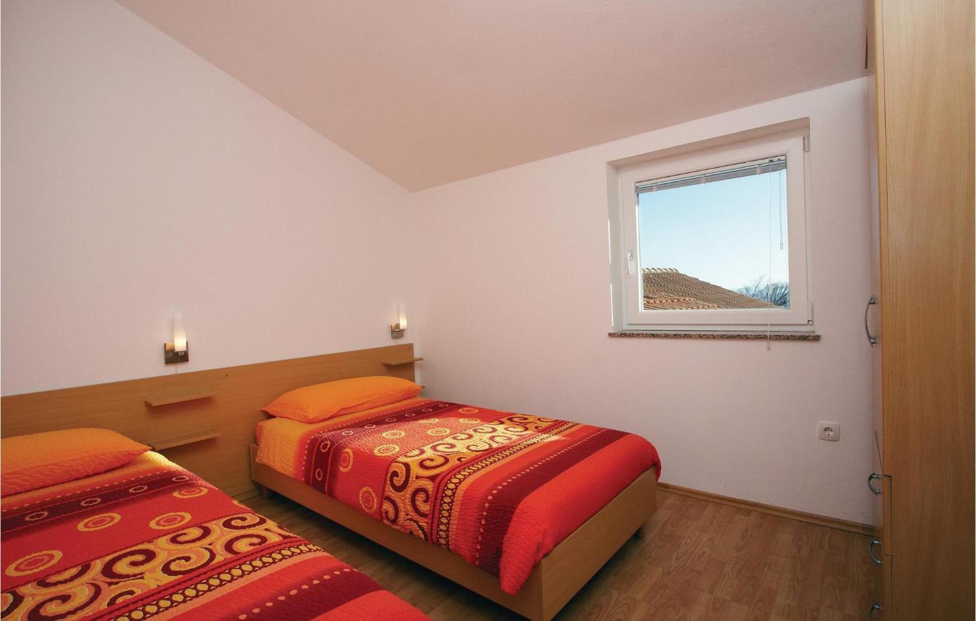 2 Bedroom Awesome Apartment In Plomin Exterior photo